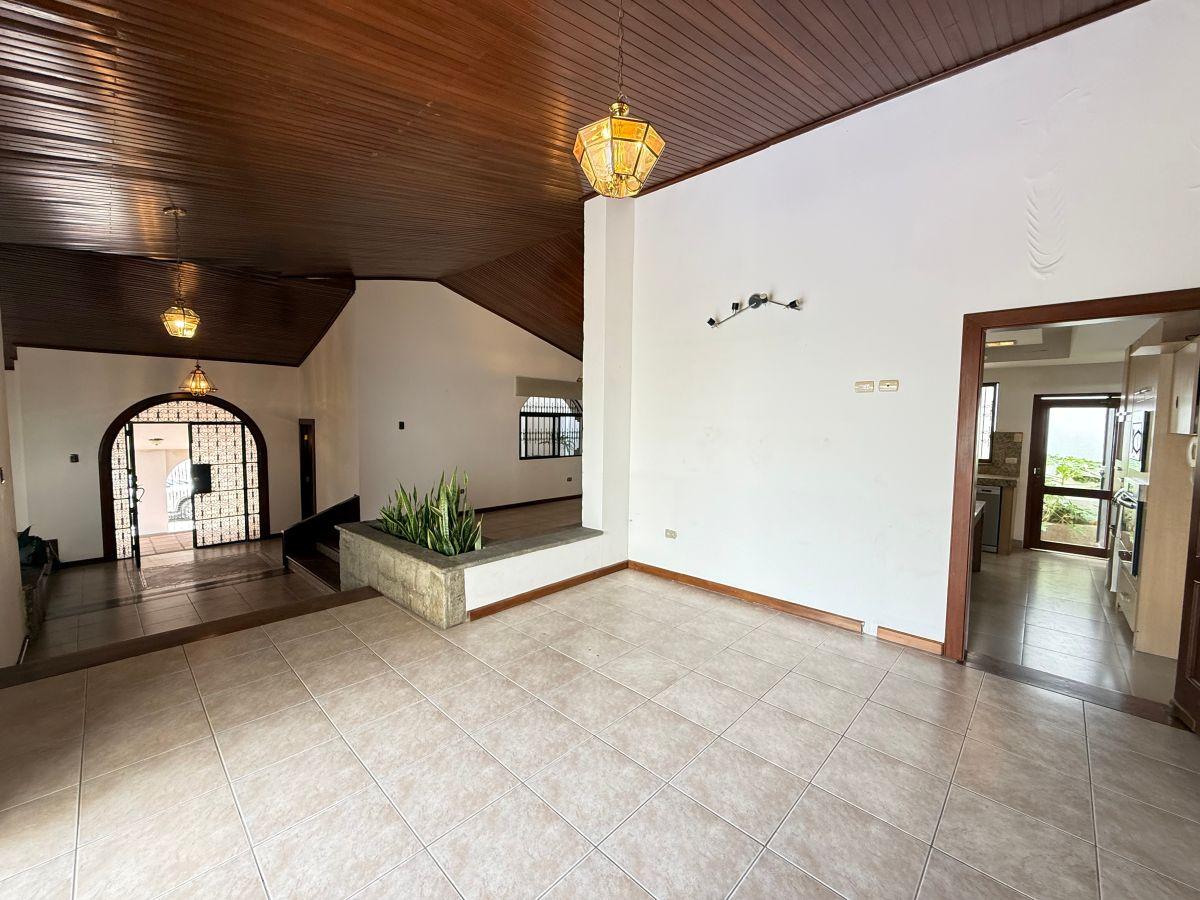 Vendo Casa en Los Parques, Guayas — imagen 10
