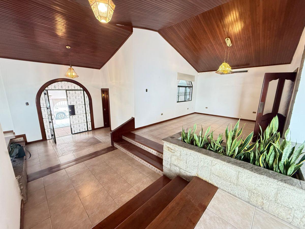 Vendo Casa en Los Parques, Guayas — imagen 9