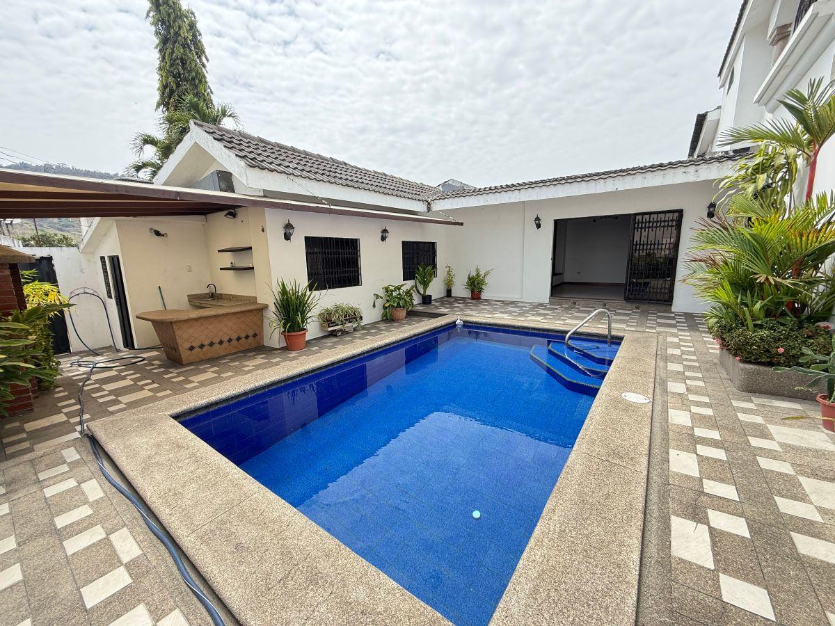 Vendo Casa en Los Parques, Guayas — imagen 6