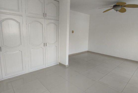 Venta de Casa Urdenor 1: Comodidad y Exclusividad, Guayas — imagen 4