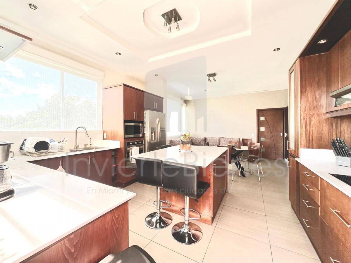 Departamento de Venta en Jardines del Este en Cumbayá — imagen 8