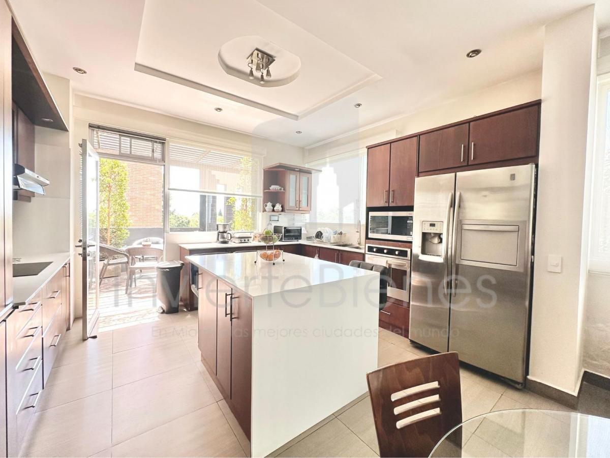 Departamento de Venta en Jardines del Este en Cumbayá — imagen 7
