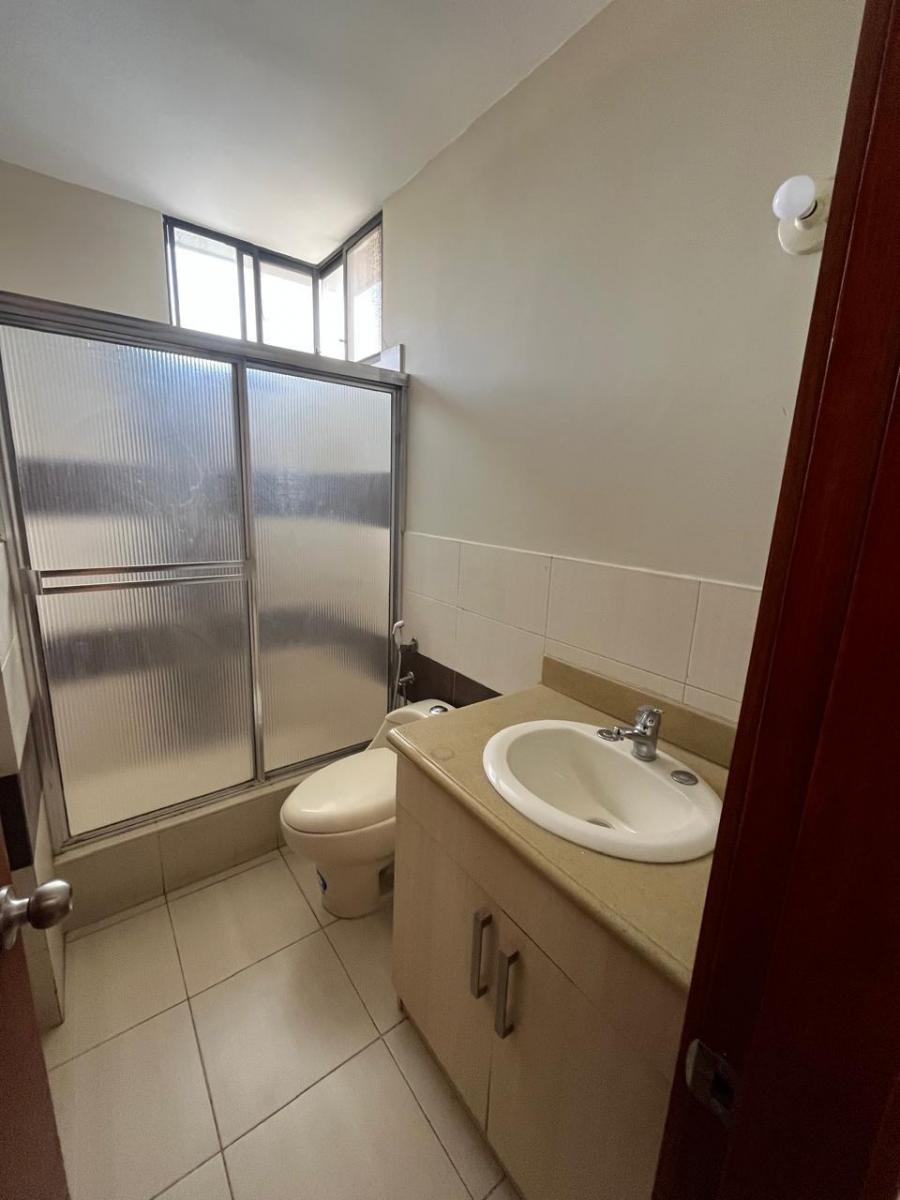 Departamento en Venta en La Urb Santa Cecilia - Ceibos, Guayas — imagen 10
