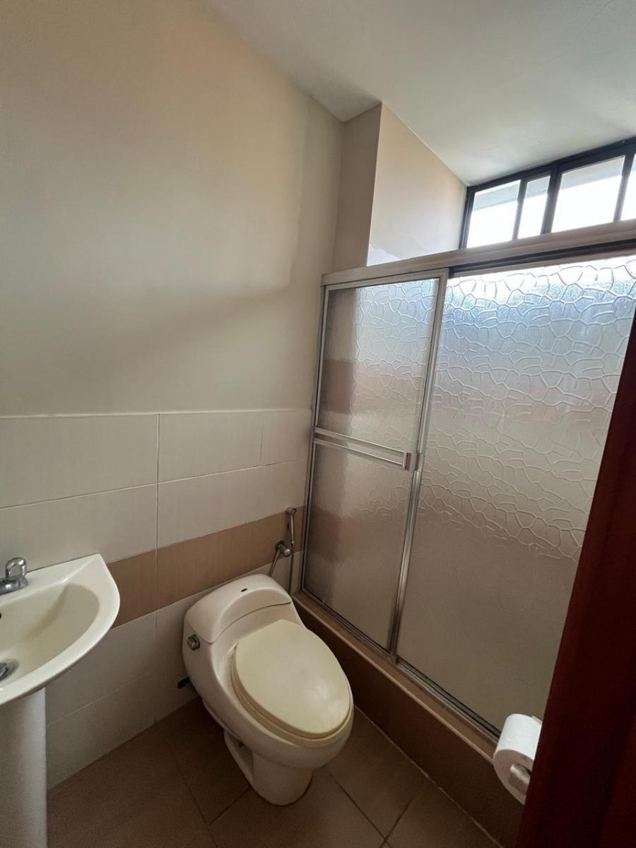 Departamento en Venta en La Urb Santa Cecilia - Ceibos, Guayas — imagen 8