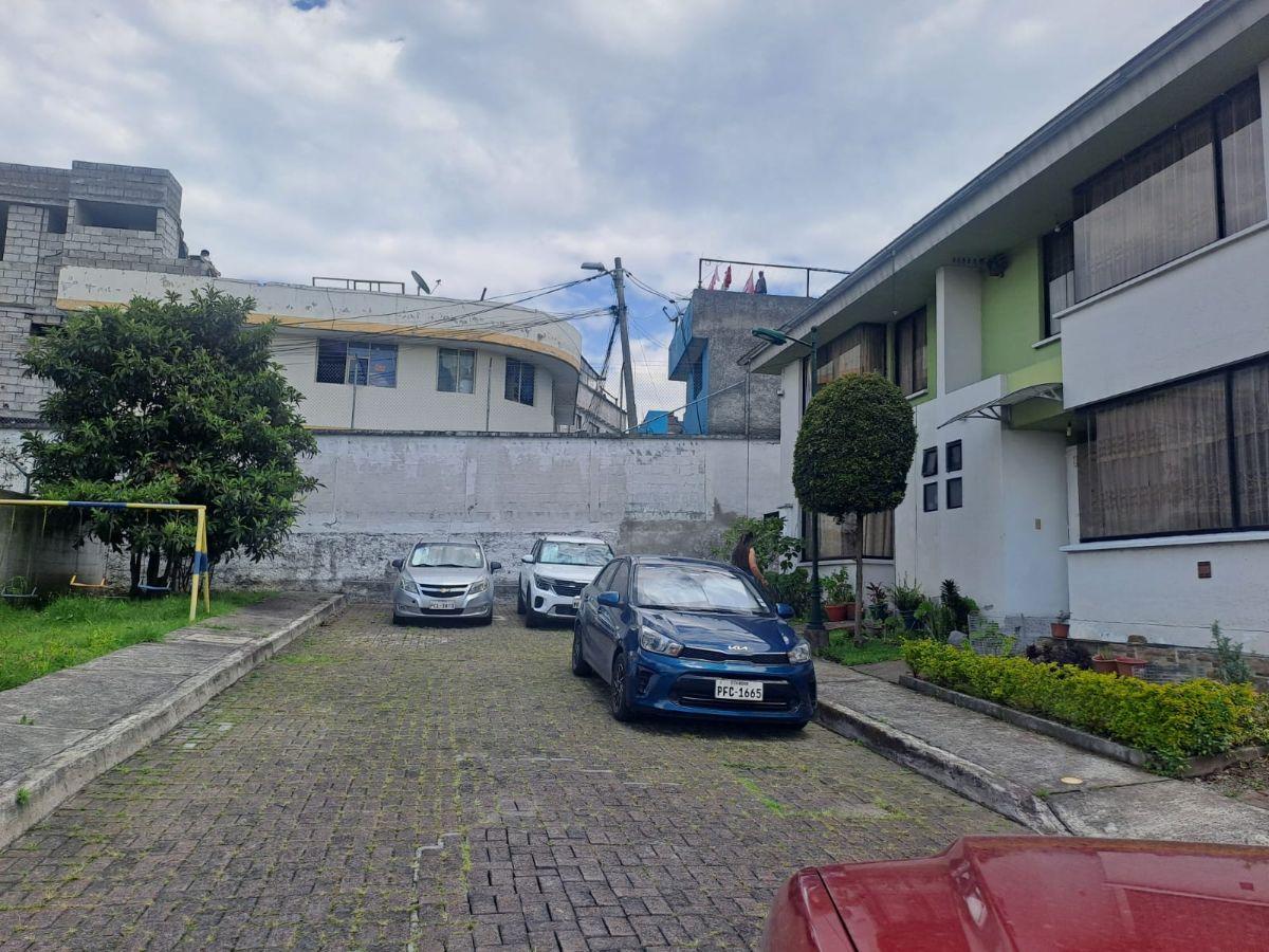 Casa de Venta Conjunto Los Arupos Sangolqui — imagen 9