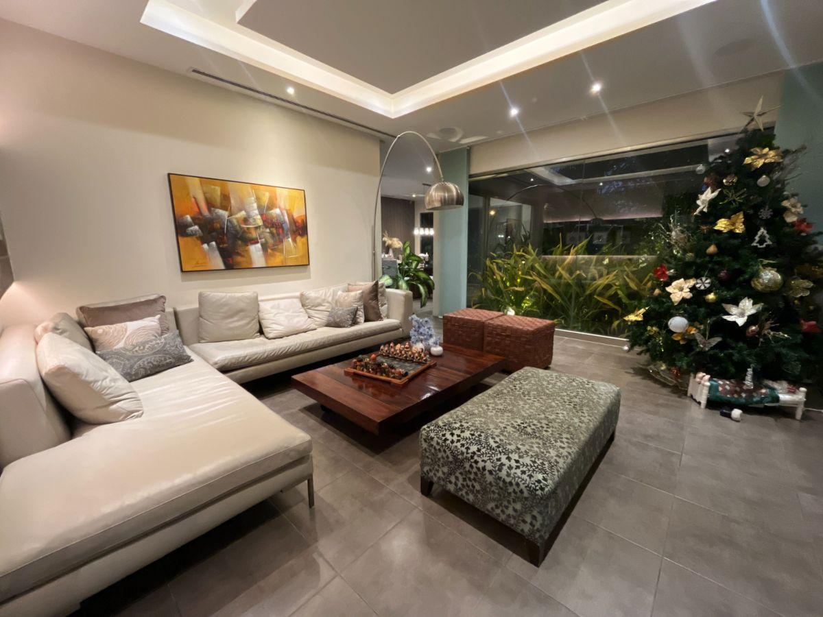 Puerto Azul - Casa Esquinera con Amplio Patio en Venta, Guayas — imagen 6