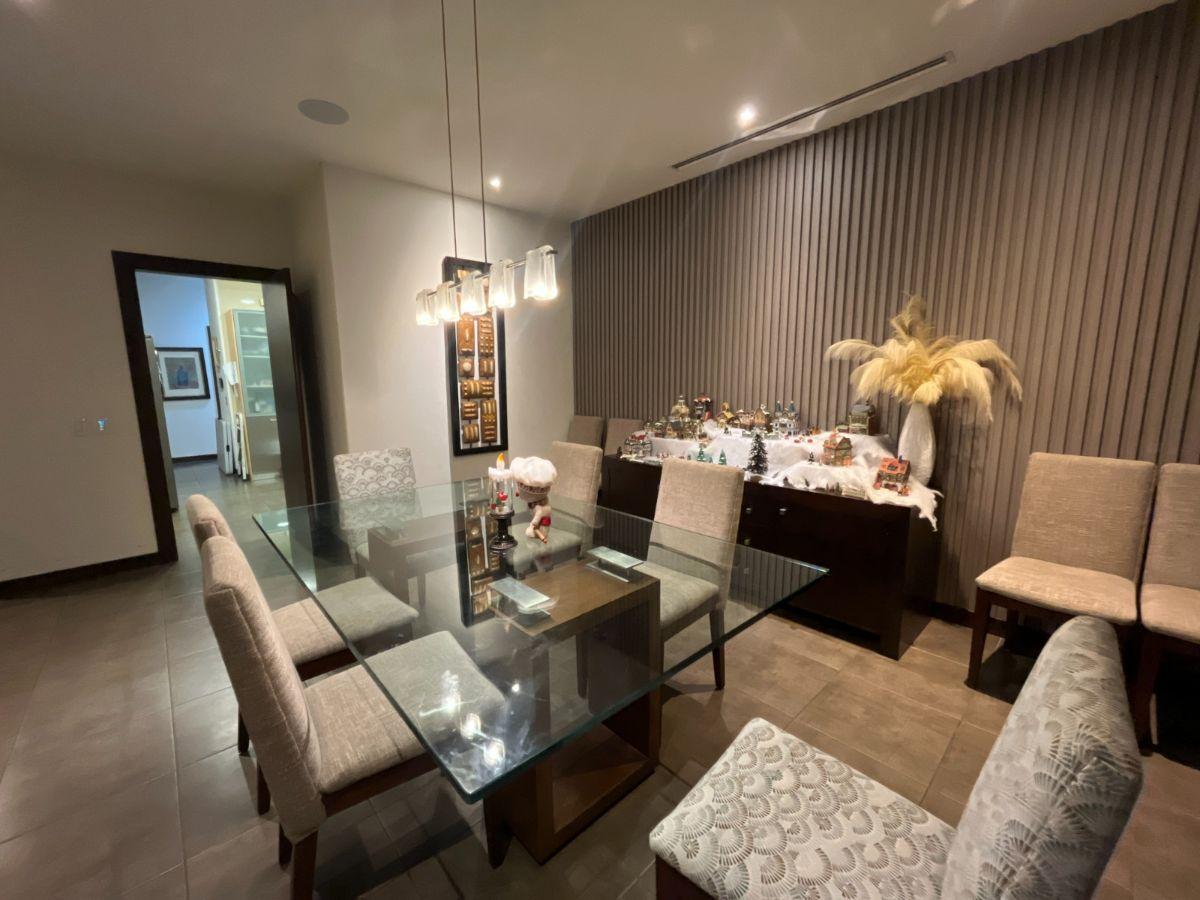 Puerto Azul - Casa Esquinera con Amplio Patio en Venta, Guayas — imagen 5