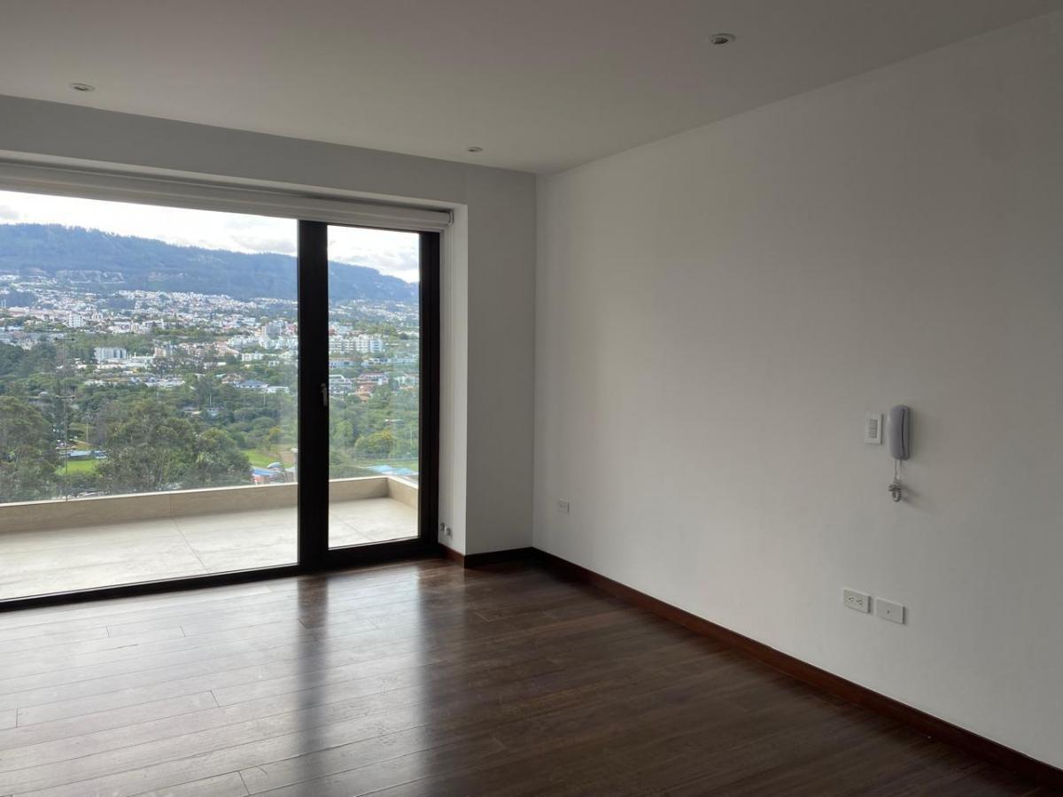 Vendo Departamento de Lujo con Vista Dentro de Conjunto Privado Cumbaya — imagen 8