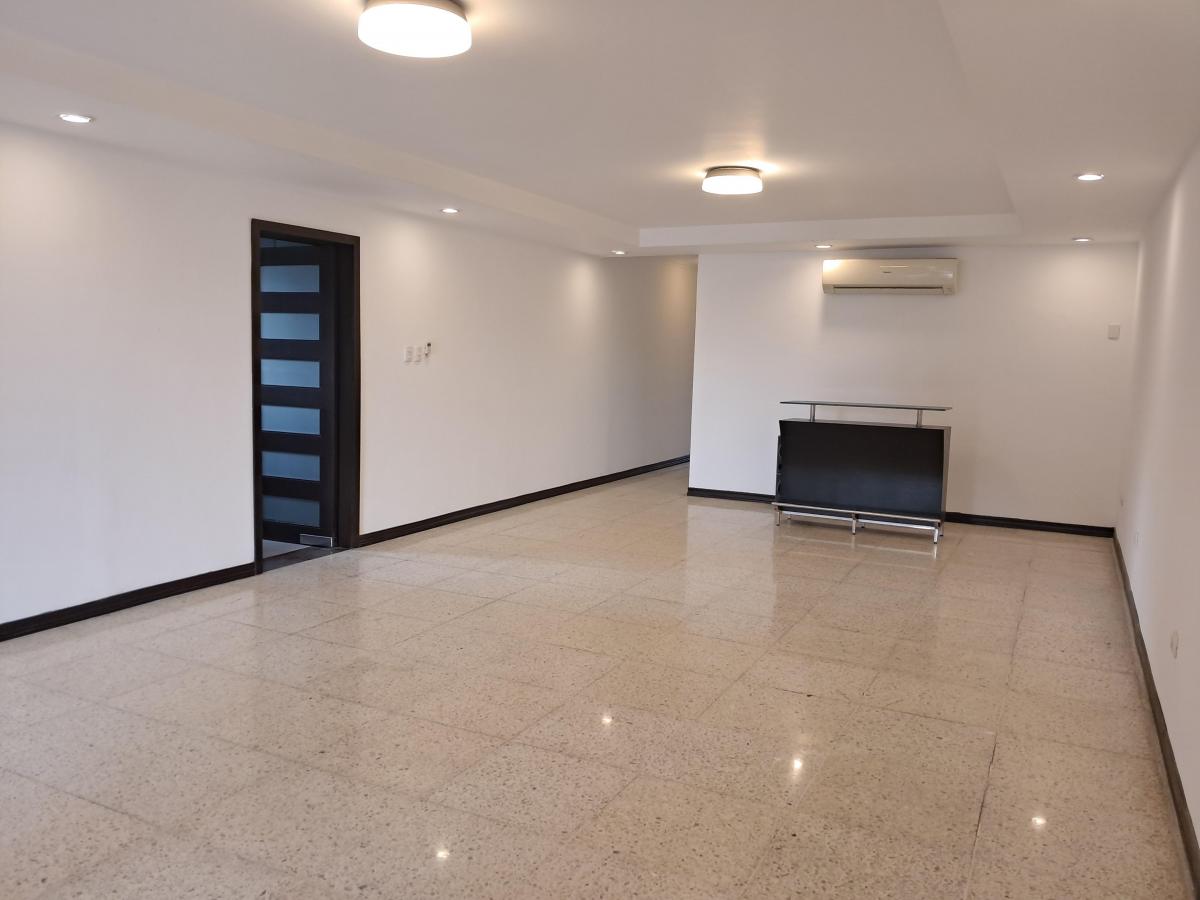 Se Vende Departamento en Los Ceibos 200 m² 3 Dorm. de Oportunidad, Guayas — imagen 10
