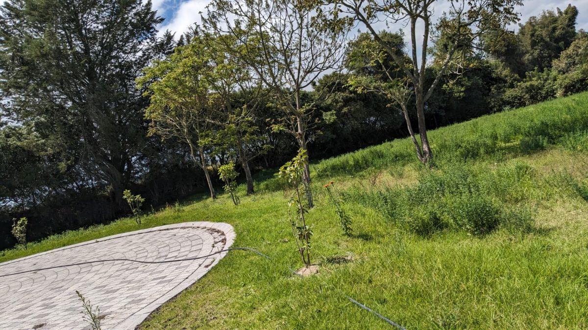 Terreno de Venta Checa Dentro de Hermosa Urbanizacion. ultimo Lote — imagen 6