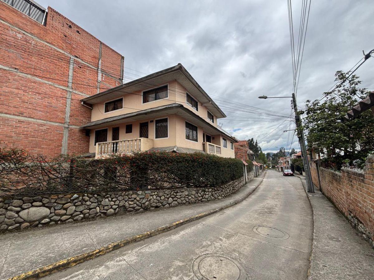 Se Vende Propiedad en La Av Ordoñez Lasso en $260.000, Azuay — imagen 8
