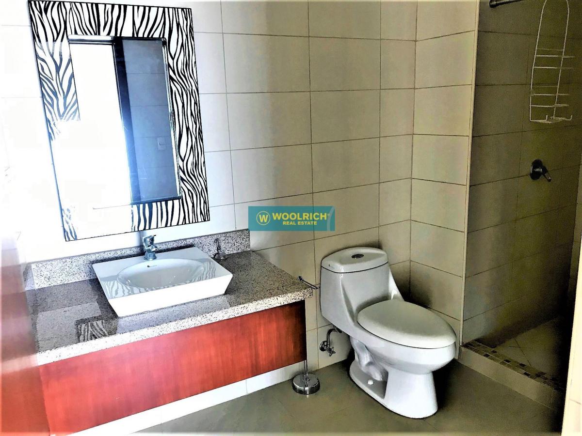 Riverfront, Vendo Penthouse Tipo Loft, Vista Al Rio, 1 Dorm, 2 Banos. Guayas — imagen 3