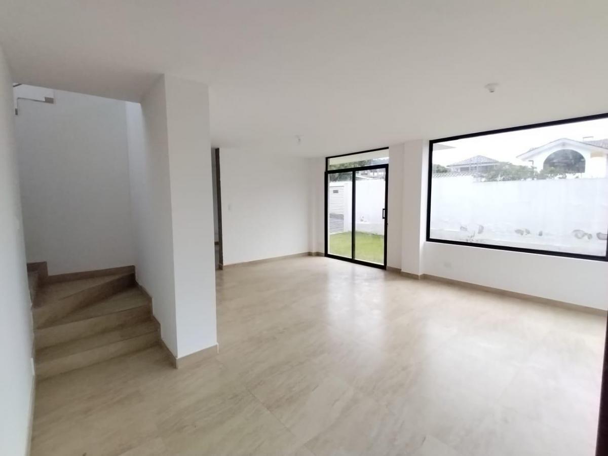 Sector La Armenia - Guangopolo. Casas en Venta a Estrenar, 145 m con Balcón — imagen 3