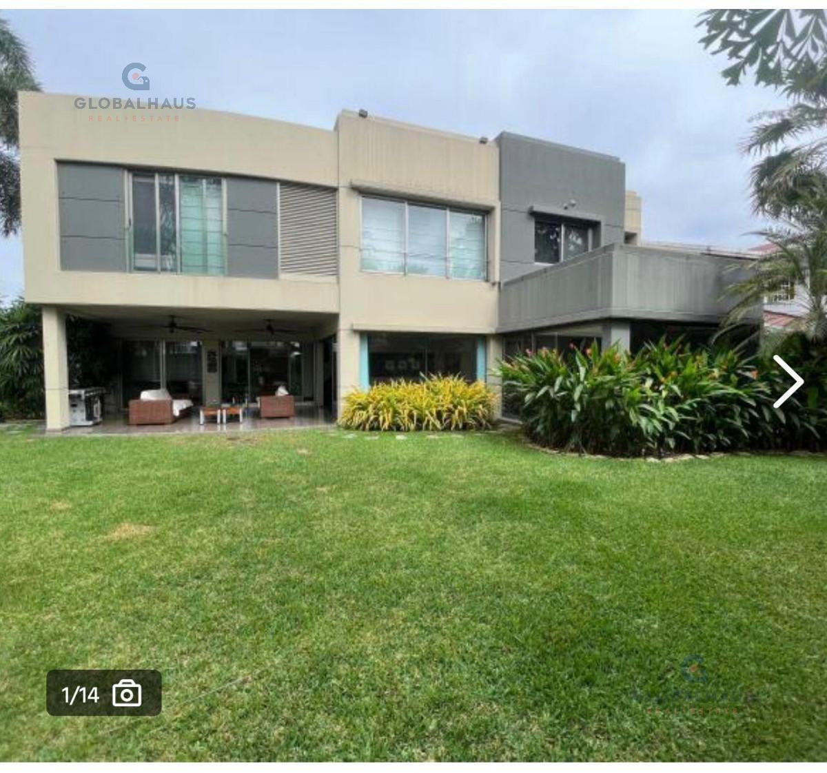 Casa en Venta con 4 Habitaciones Area Bbq, Estacionamiento Para 6vehiculos en Puerto Azul. S. H, Guayas — imagen 6