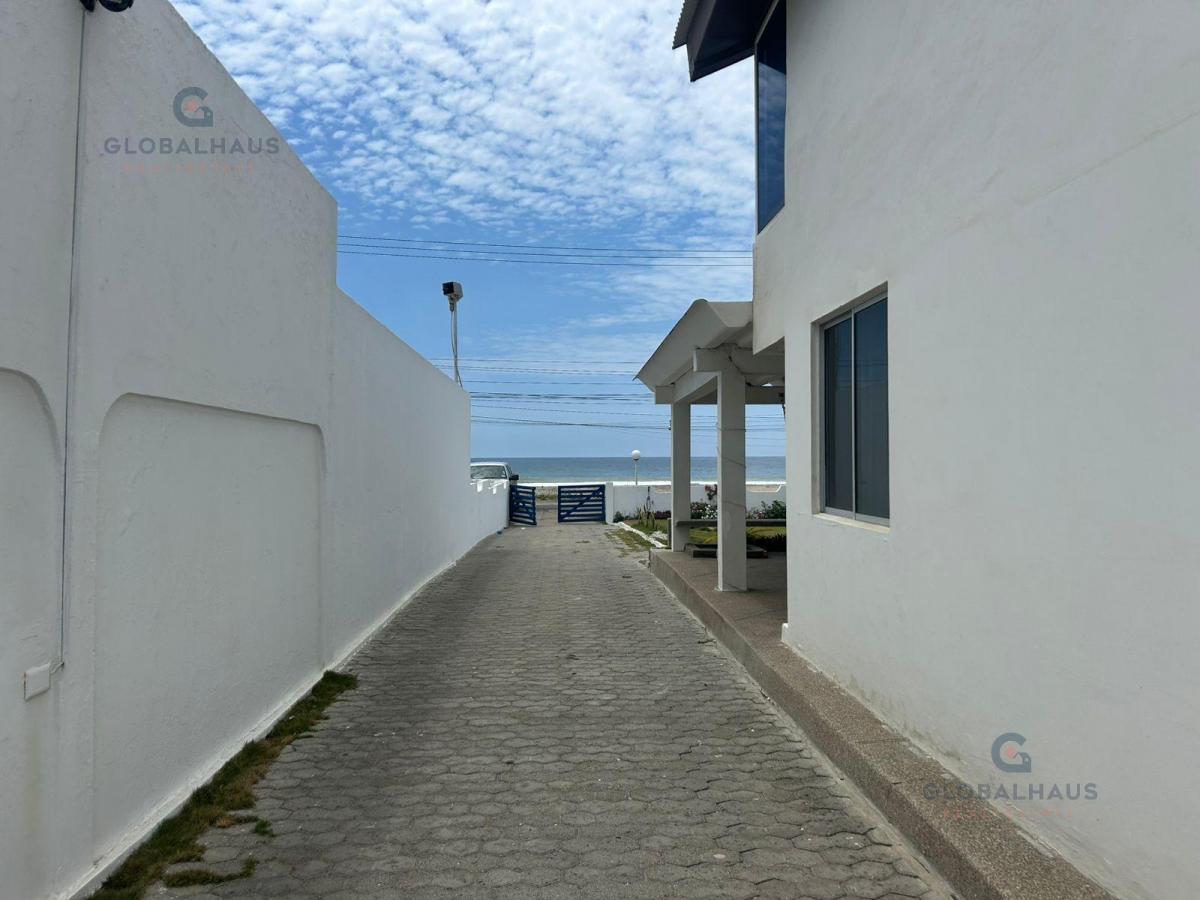 Venta de Casa Amoblada Frente Al Mar - 4 Hab. Area Bbq - en Punta Carnero. m. H. Provincia de Santa Elena — imagen 7