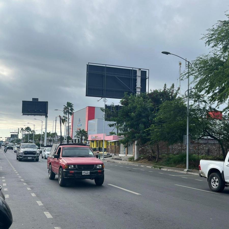 Lote Comercial en Plena Av 4 de Noviembre - Sb, Manabí — imagen 5