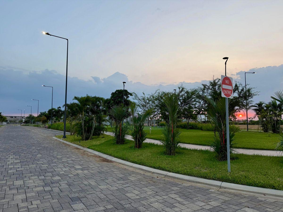 7012. Urb. Moriah - Samborondon Km6 Mocoli, Vendo Terreno Area 555 m², $305.250. Guayas — imagen 8