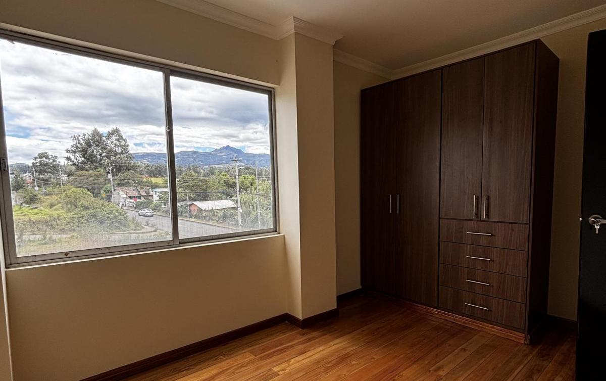 Vendo Departamento Duplex Dos Plantas Sangolqui, Ciudadela Banco del Fomento Inchalillo — imagen 8