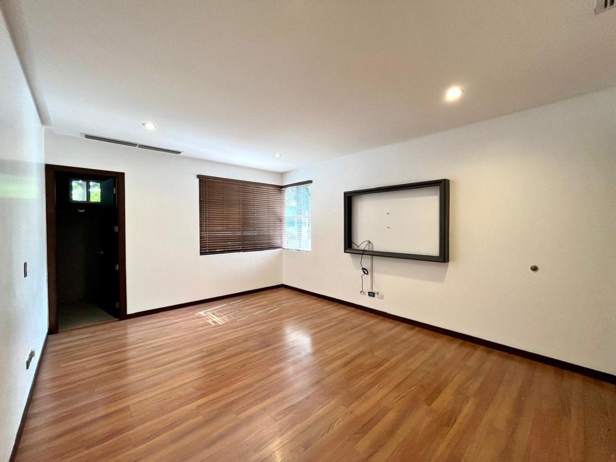 Casa de Venta en Samborondón - Km. 6 Urb. Lago Sol, Guayas — imagen 8