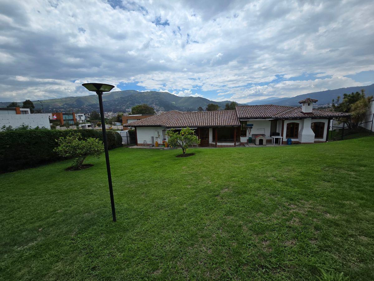 Casa - Quinta Venta Tumbaco con 2225 m² de Terreno — imagen 10