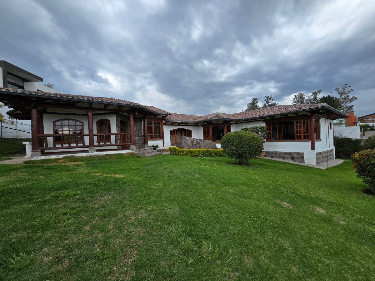 Casa - Quinta Venta Tumbaco con 2225 m² de Terreno — imagen 8