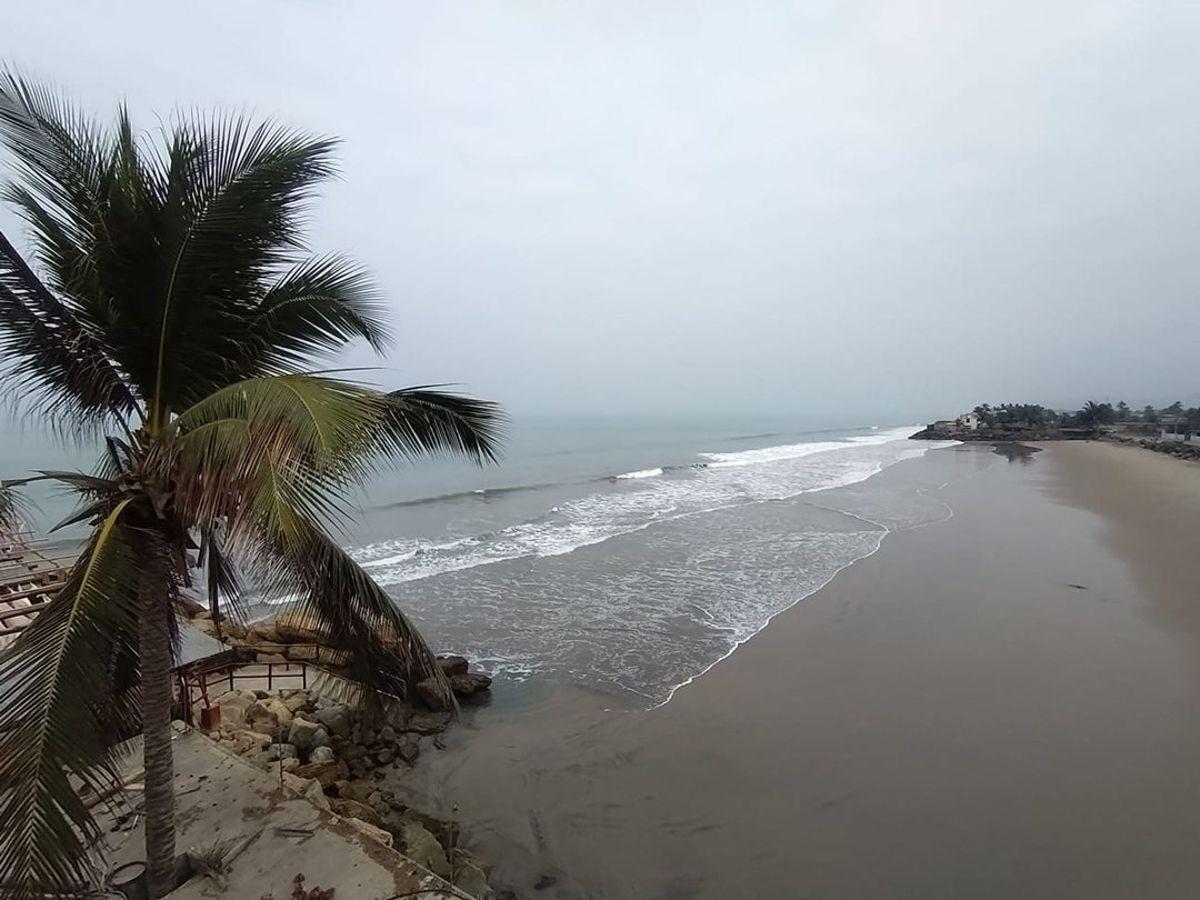 Casa Comercial Frente Al Mar de Venta en Crucita, Manabí — imagen 10