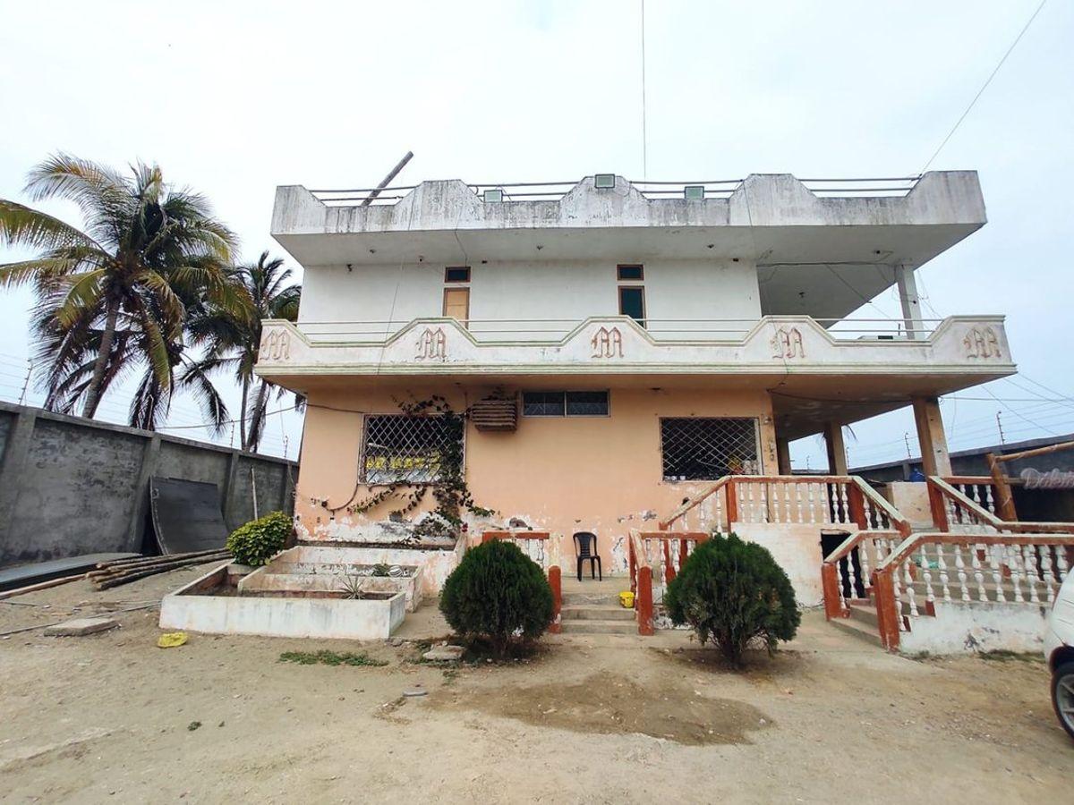 Casa Comercial Frente Al Mar de Venta en Crucita, Manabí — imagen 8