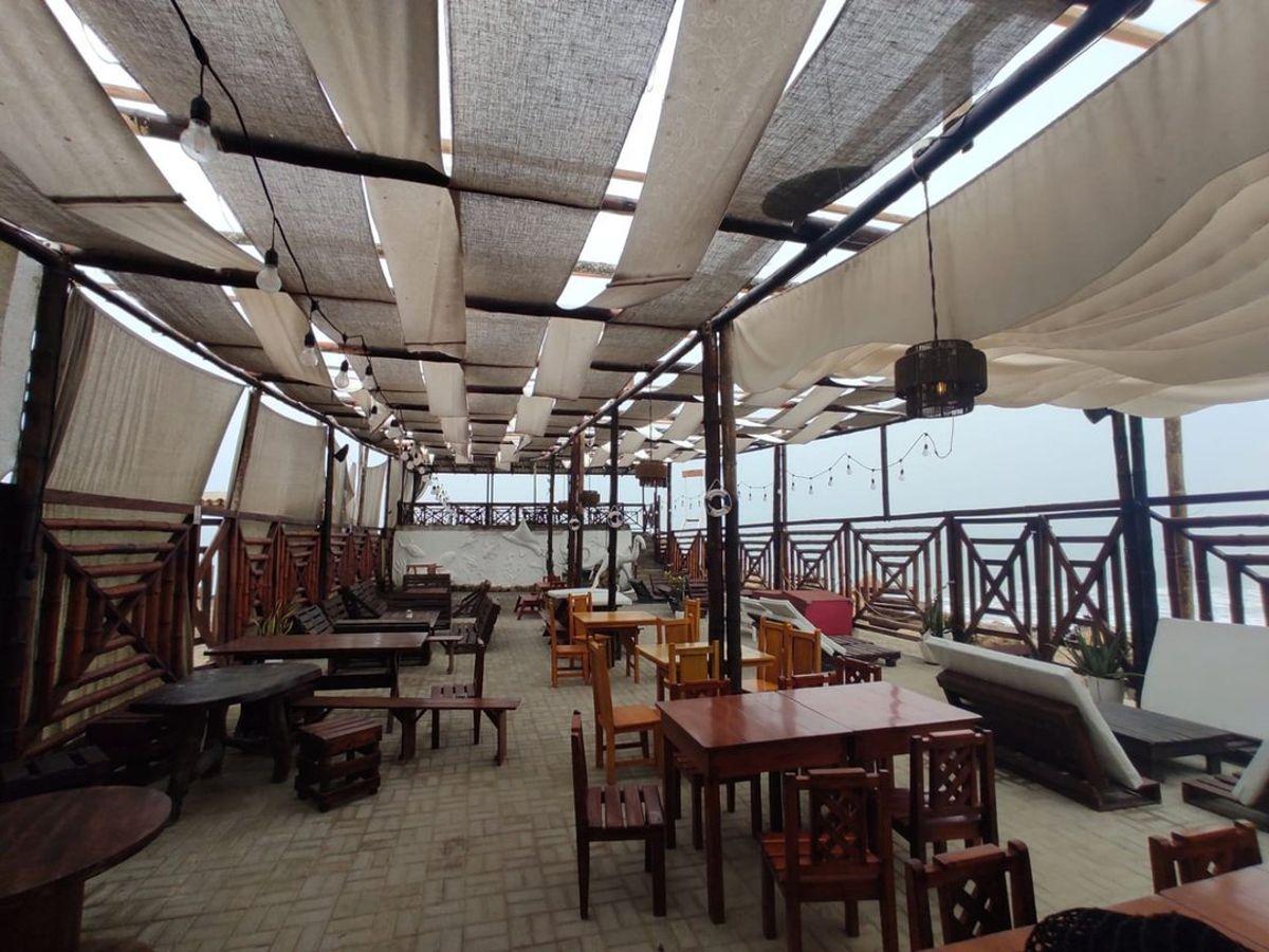 Casa Comercial Frente Al Mar de Venta en Crucita, Manabí — imagen 6