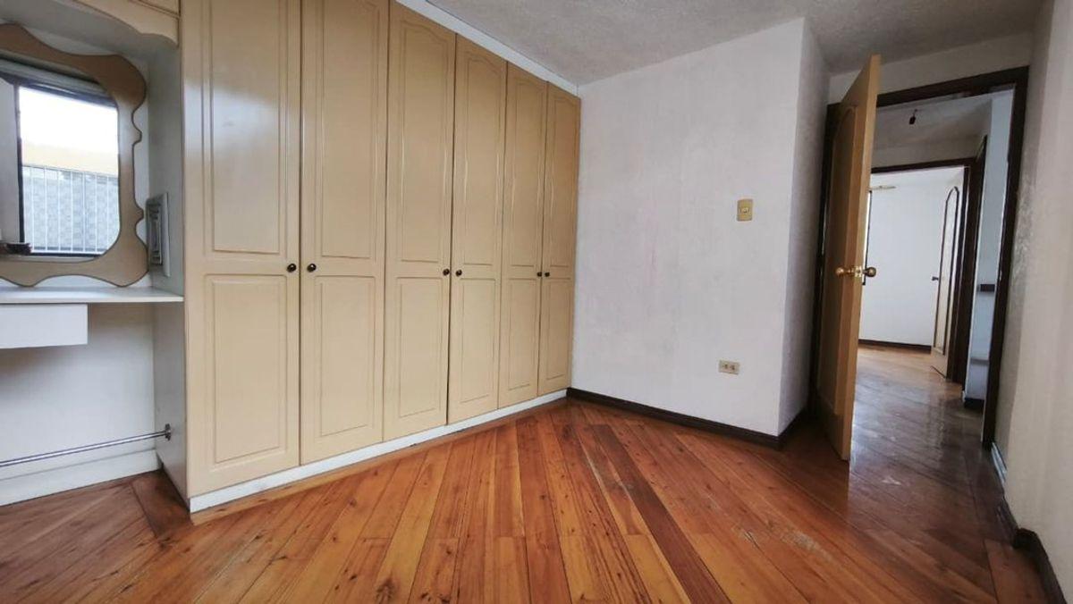 Casa en Venta de 2 Pisos en Conjunto Privado Calderón — imagen 9