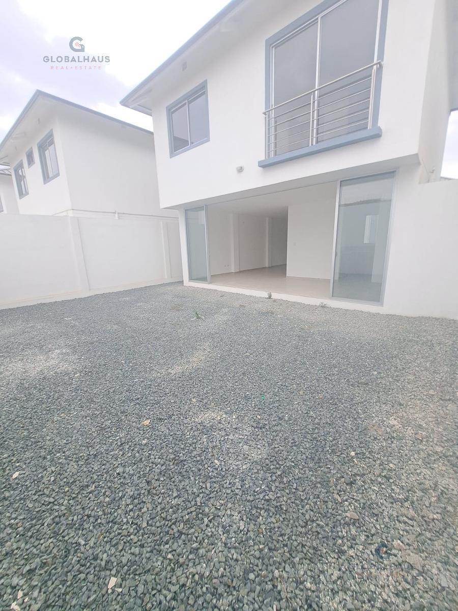 Venta de Casa en Urbanización Vistana con 3 Habitaciones. m. N, Guayas — imagen 7