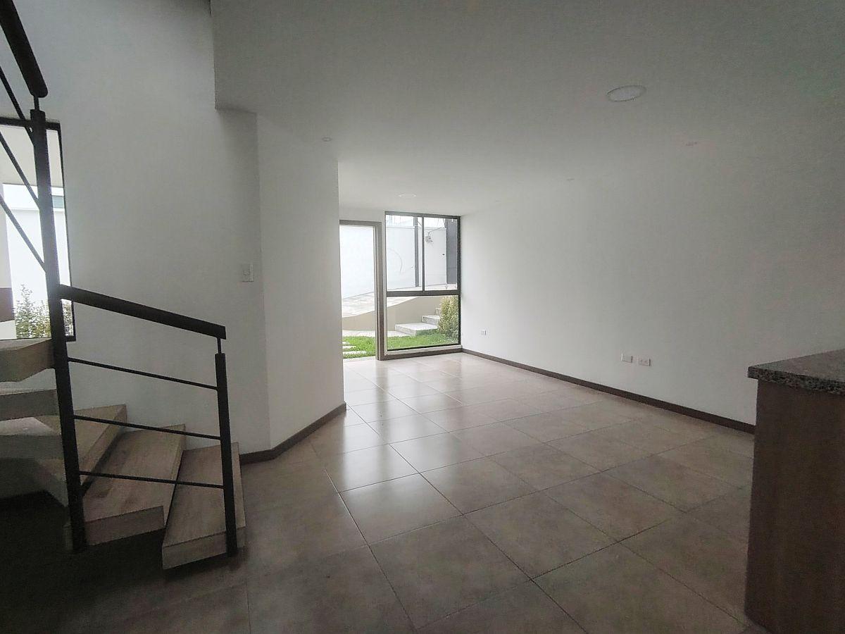 Casa Vip por Estrenar Sector Calderón Dentro de Conjunto Habitacional — imagen 6
