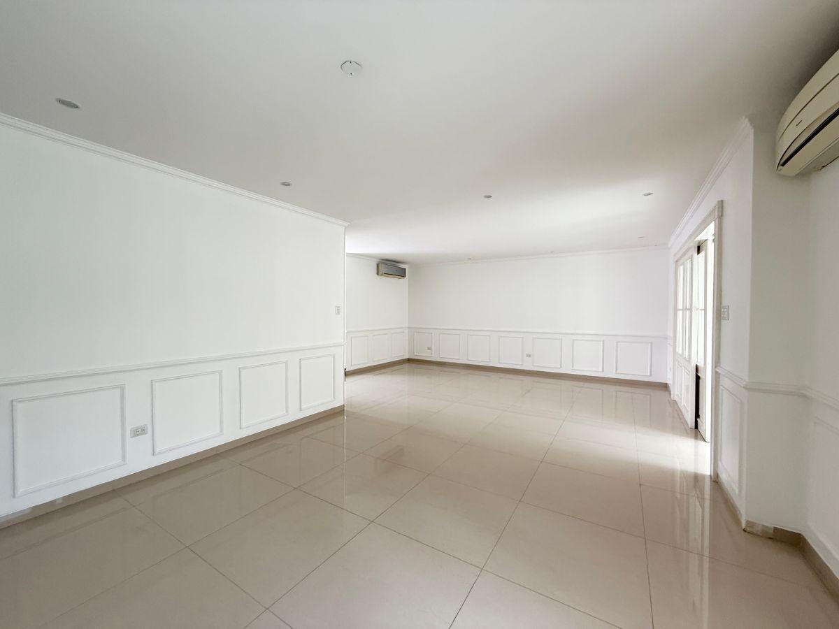 Vendo Casa en Los Parques (Zona Ceibos), Guayas — imagen 9