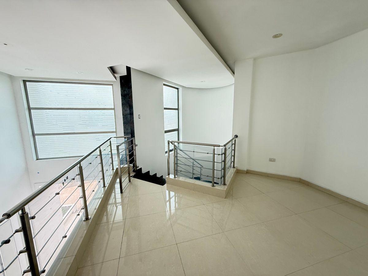 Vendo Casa en Los Parques (Zona Ceibos), Guayas — imagen 6