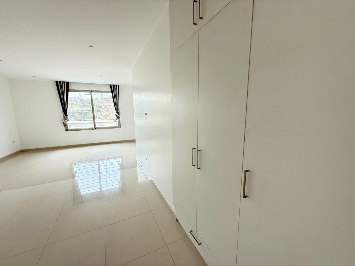 Vendo Casa en Los Parques (Zona Ceibos), Guayas — imagen 5