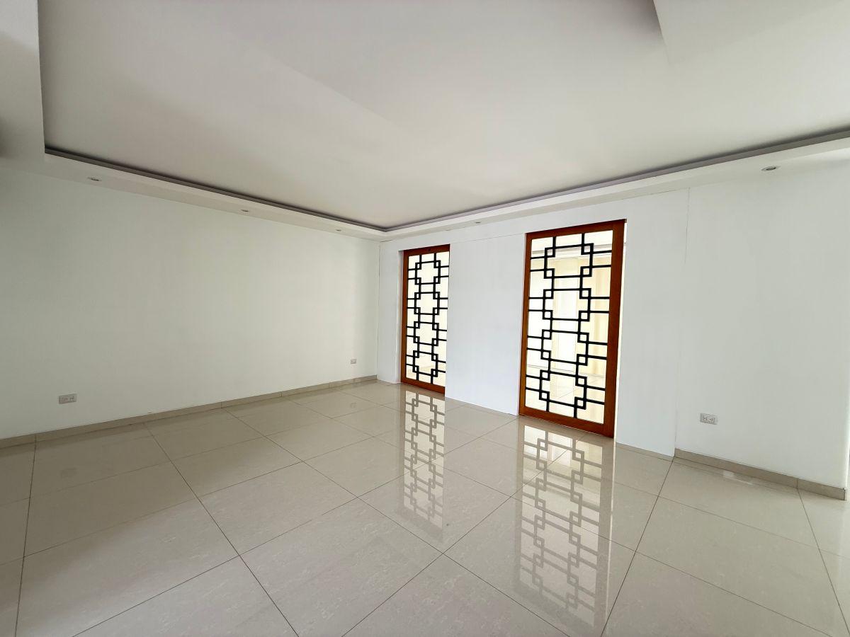 Vendo Casa en Los Parques/ Zona Ceibos, Guayas — imagen 9