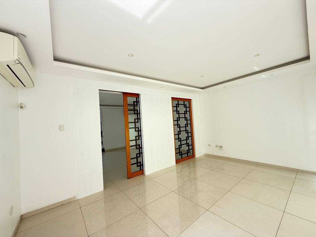 Vendo Casa en Los Parques/ Zona Ceibos, Guayas — imagen 8