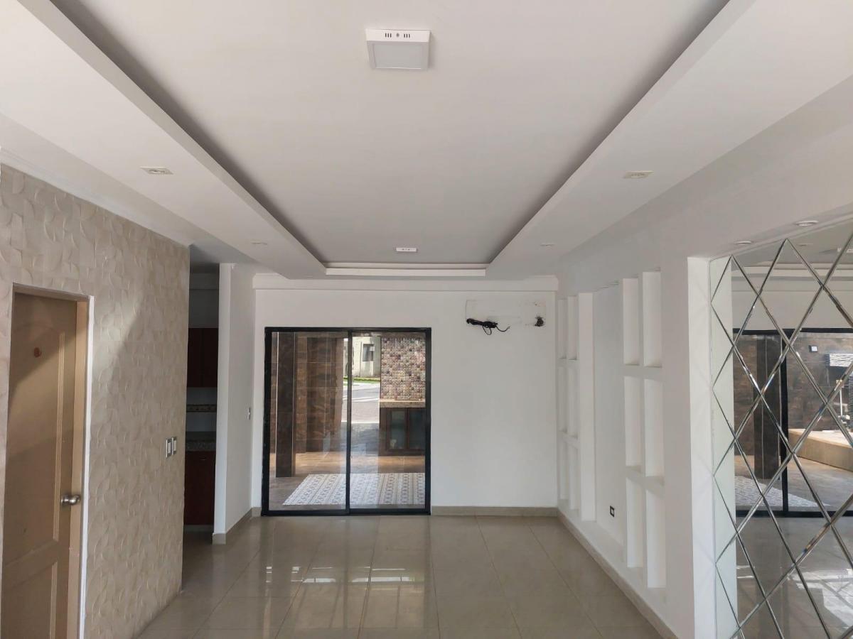 Venta de Casa 2 Plantas con Jacuzzi en Urbanizacion Milán Etapa Turín - Ands, Guayas — imagen 7