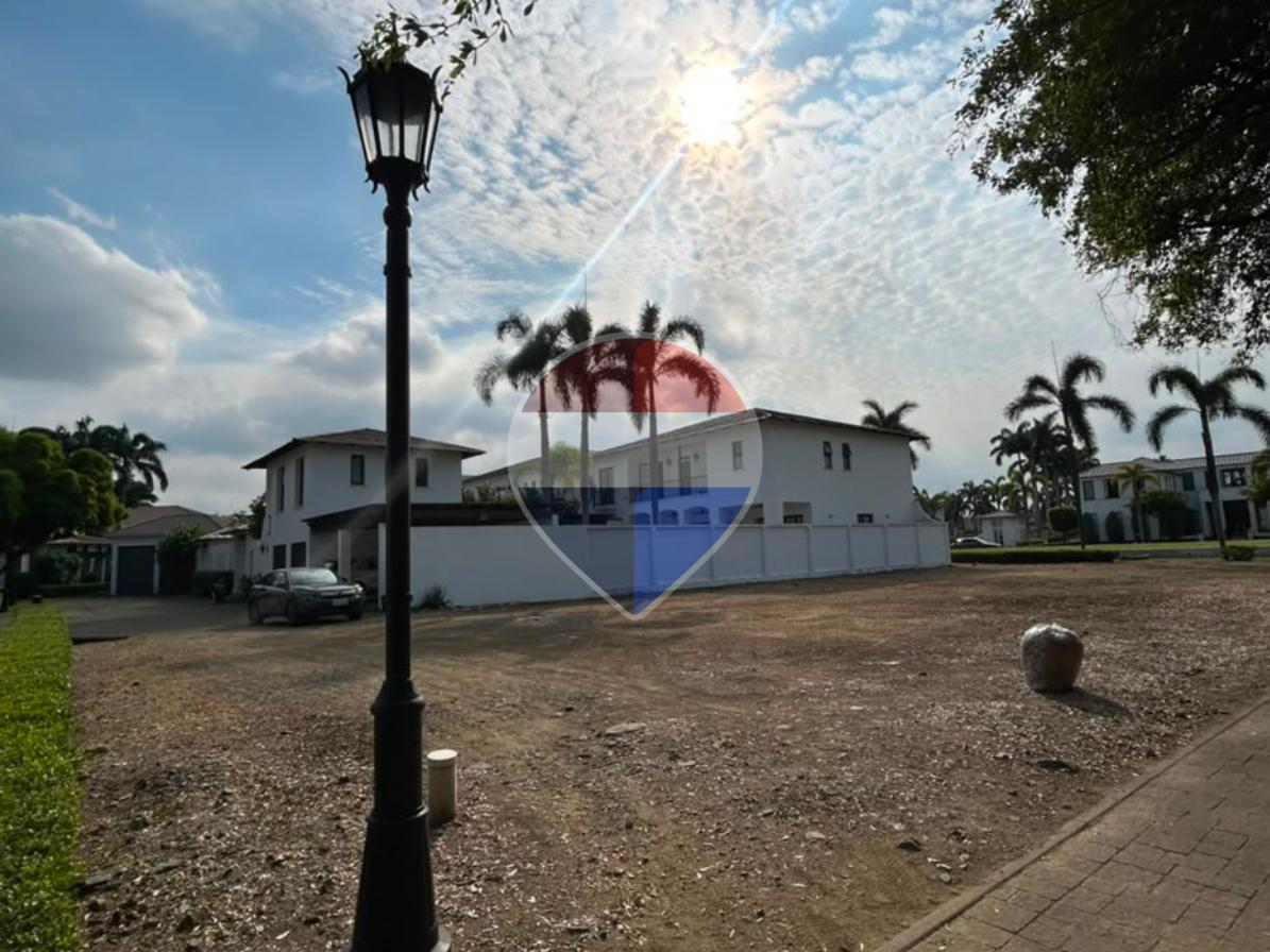 En Venta Terreno en Plaza Lagos - Samborondón Km5.5, Guayas — imagen 10