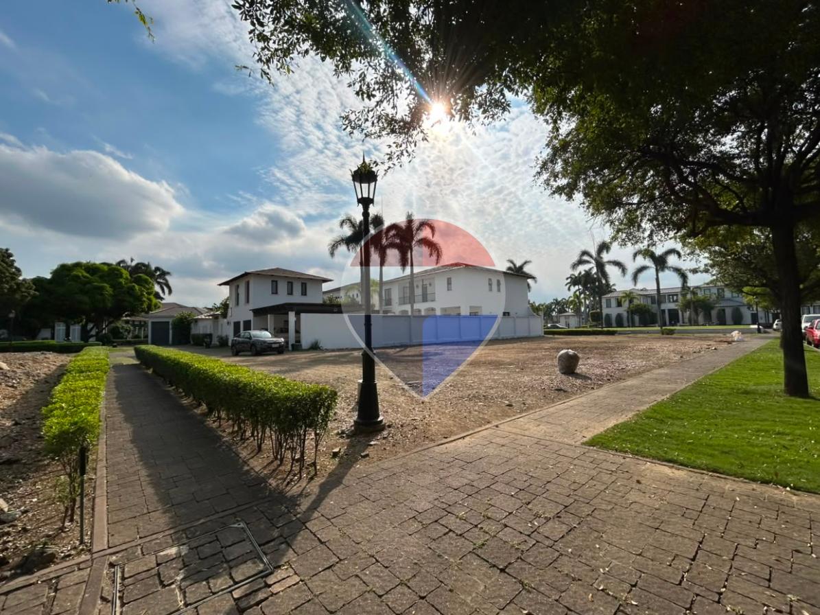 En Venta Terreno en Plaza Lagos - Samborondón Km5.5, Guayas — imagen 4