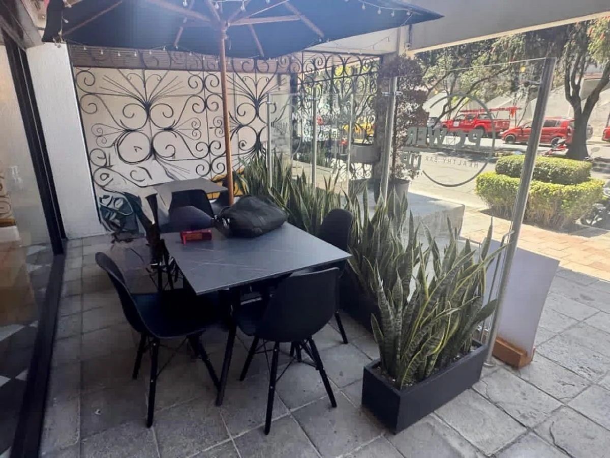 Vendo por Viaje Cafetería en La Av Rep. del Salvador (Centro Norte Quito) — imagen 3