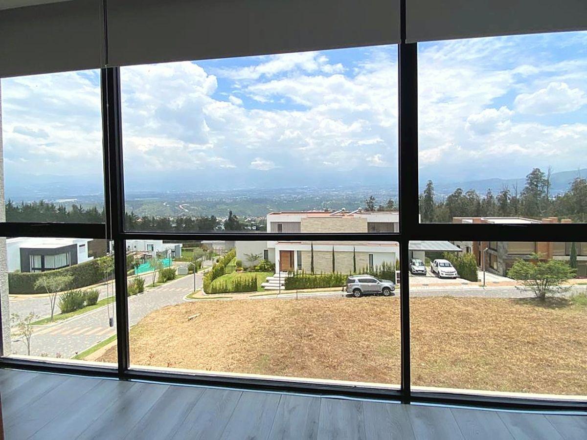 Casa en Venta · Mirácoli, Nayón · Vista Al Valle, 269 m² y Casa Club — imagen 10