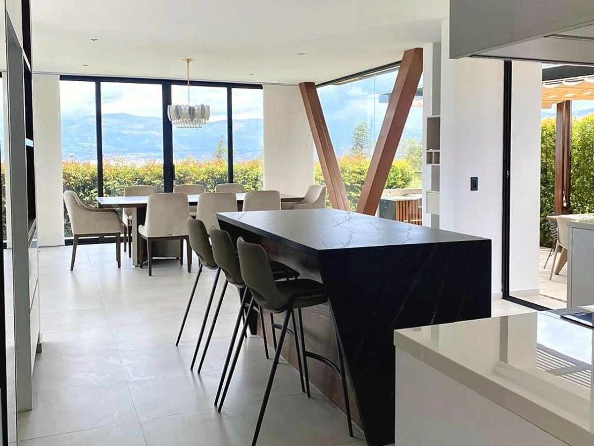 Casa en Venta · Mirácoli, Nayón · Vista Al Valle, 269 m² y Casa Club — imagen 8