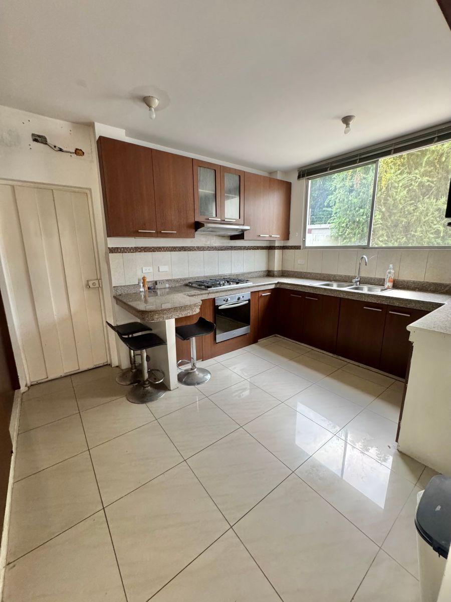 Vendo o Alquilo, Amplia Casa en Belohorizonte, 4 Dorm., 2 Salas, Patio/jardín Enorme, Guayas — imagen 6