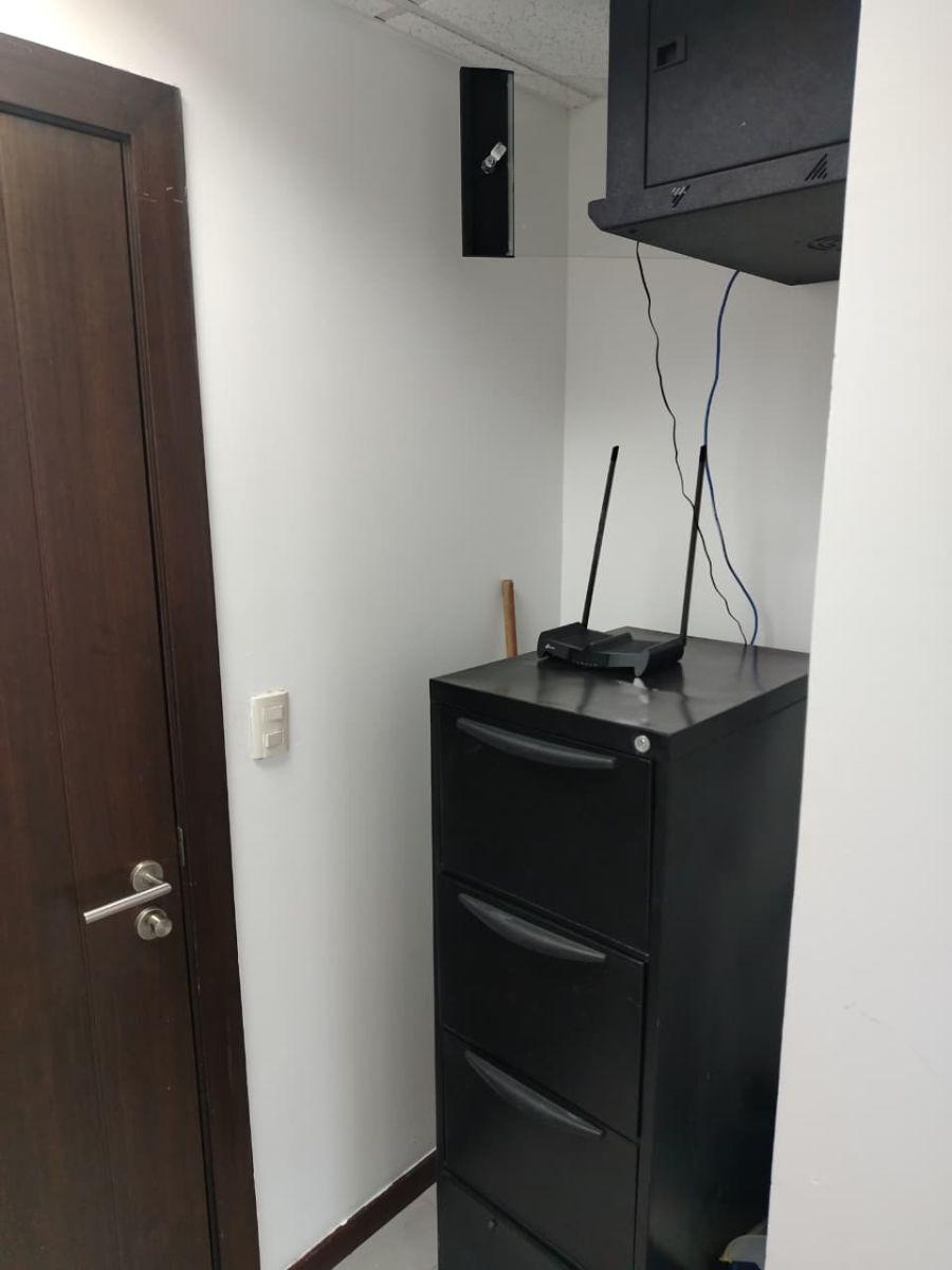 Alquiler - Venta Oficina 44 m², Amoblada - Edificio The Point, Puerto Santa Ana, Guayaquil, Guayas — imagen 3
