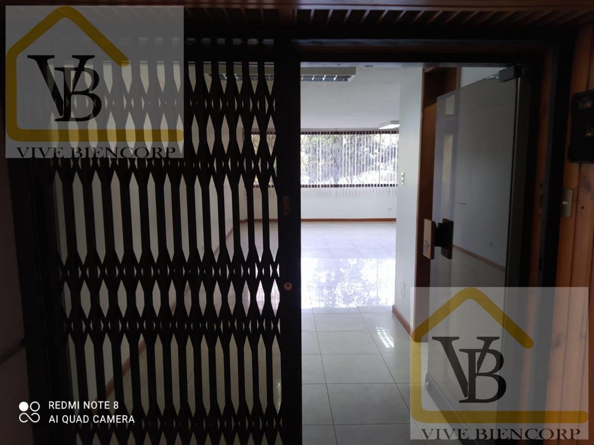 Oficina en Venta con Bodega y 2 Parqueaderos — imagen 10