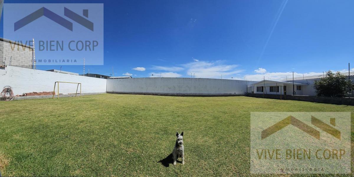 Venta Casa Independiente con Fin Comercial, Educación, Terapéutico o Vivienda en Calderón — imagen 6