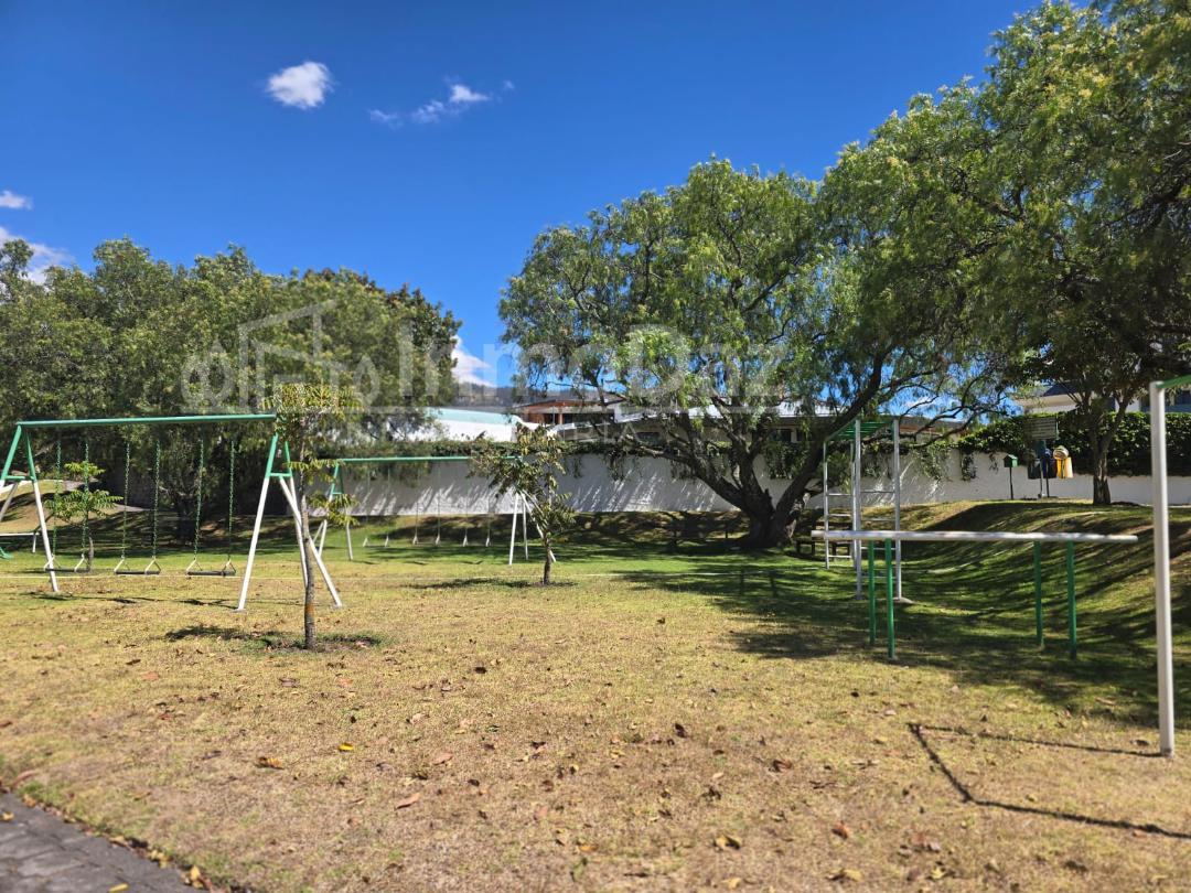Vendo Terreno Ideal Para Construcctores en Cumbayá (Jacaranda) — imagen 5