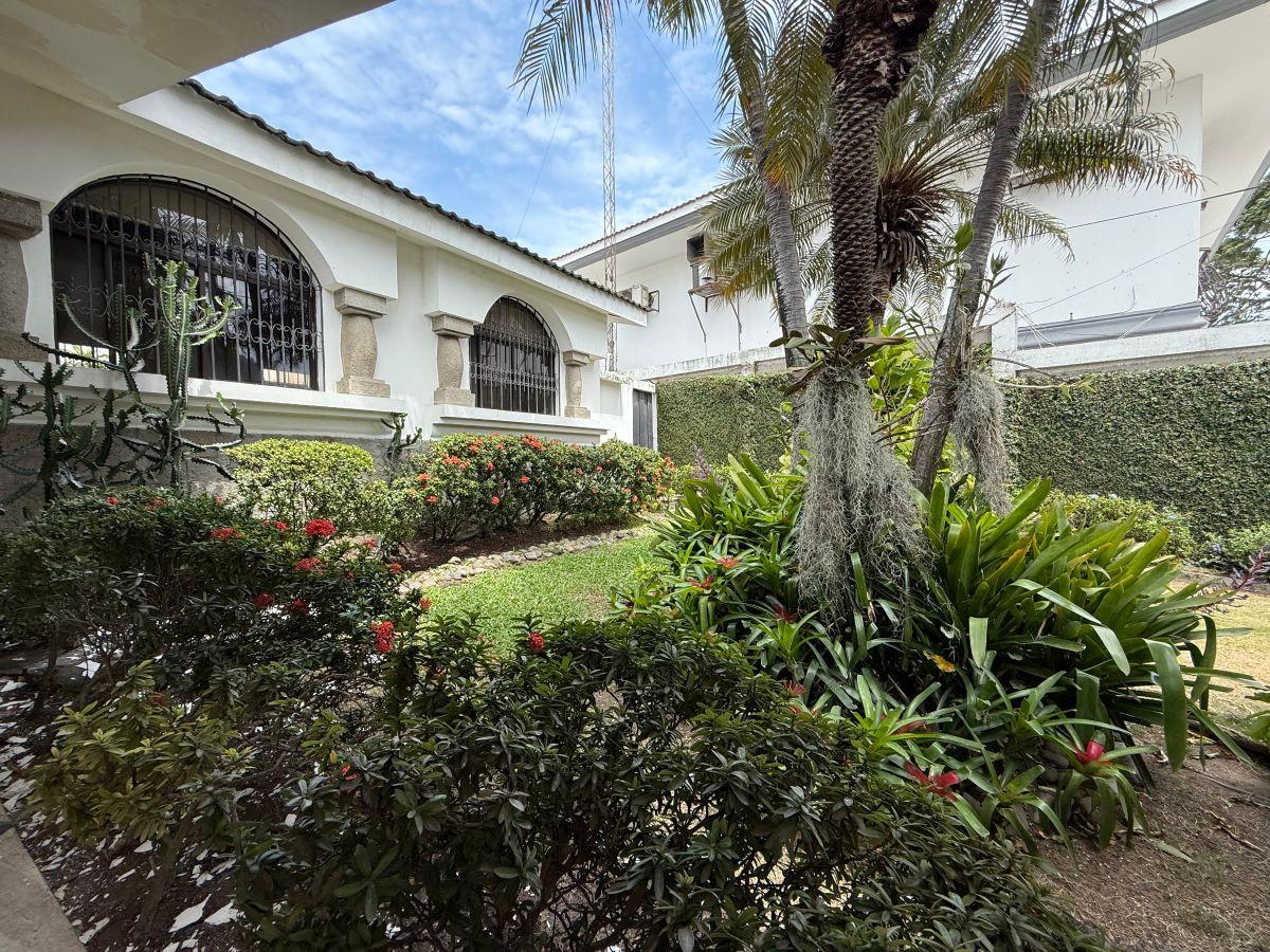 Vendo Casa en Los Parques, Guayas — imagen 7