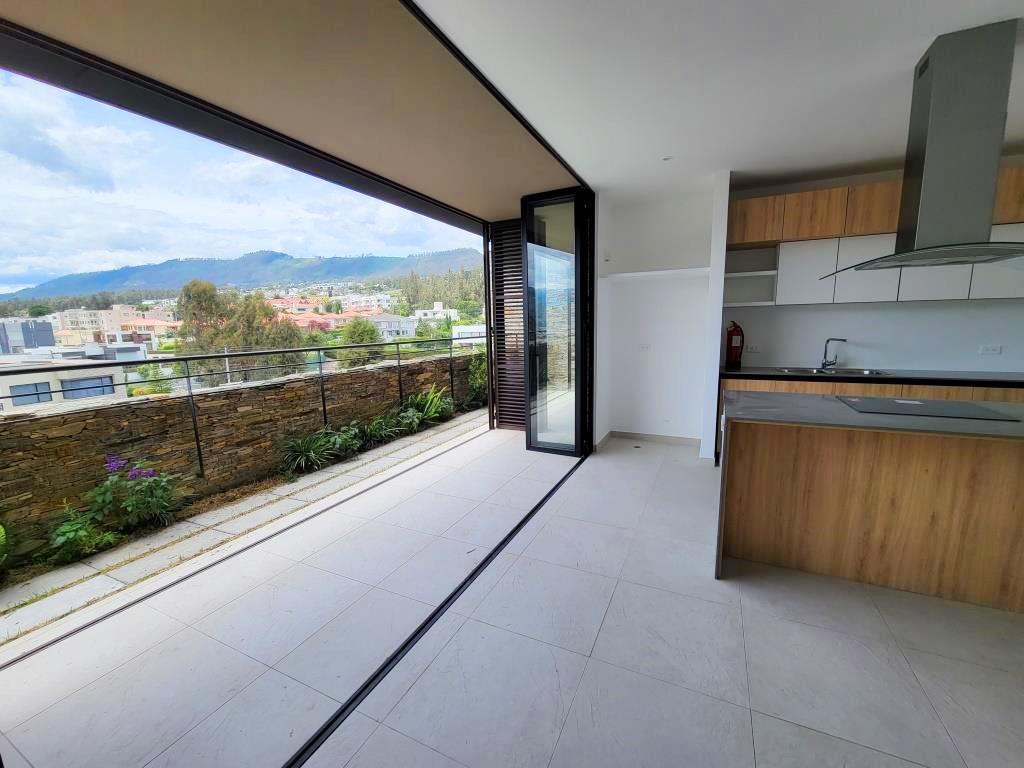Departamento 2 Dorm. en Venta – Cumbaya – Vista — imagen 7