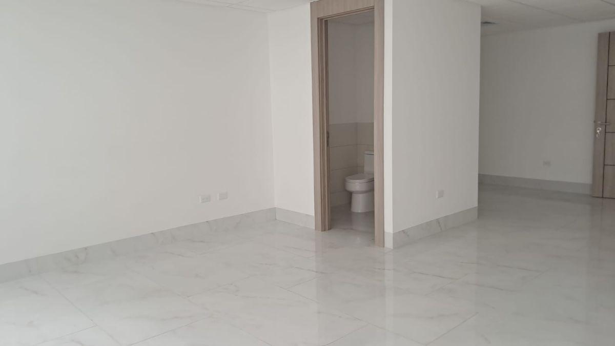 Venta Oficina 50 m² - Edif. Titanium - Av Febres Cordero - Ciudad Millenium, Guayas — imagen 7